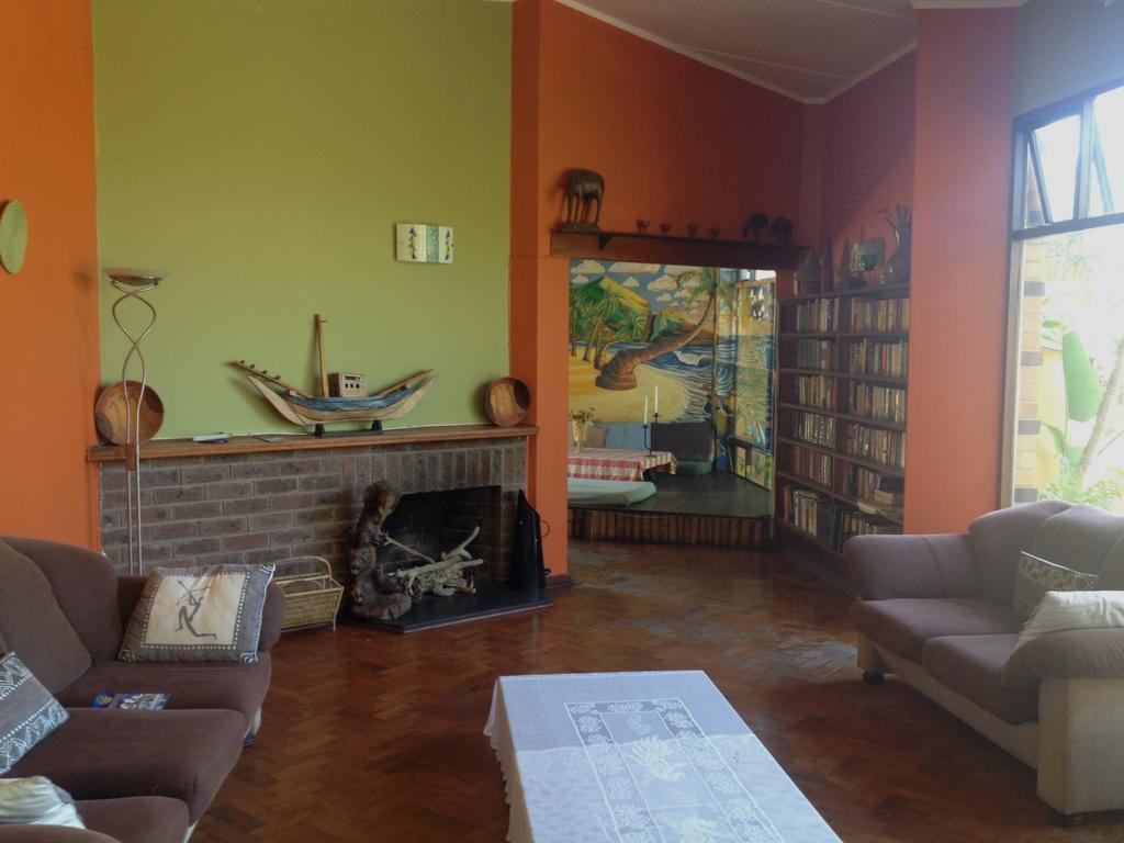 Jungle Monkey Backpackers Hostel Port Saint John's Ngoại thất bức ảnh